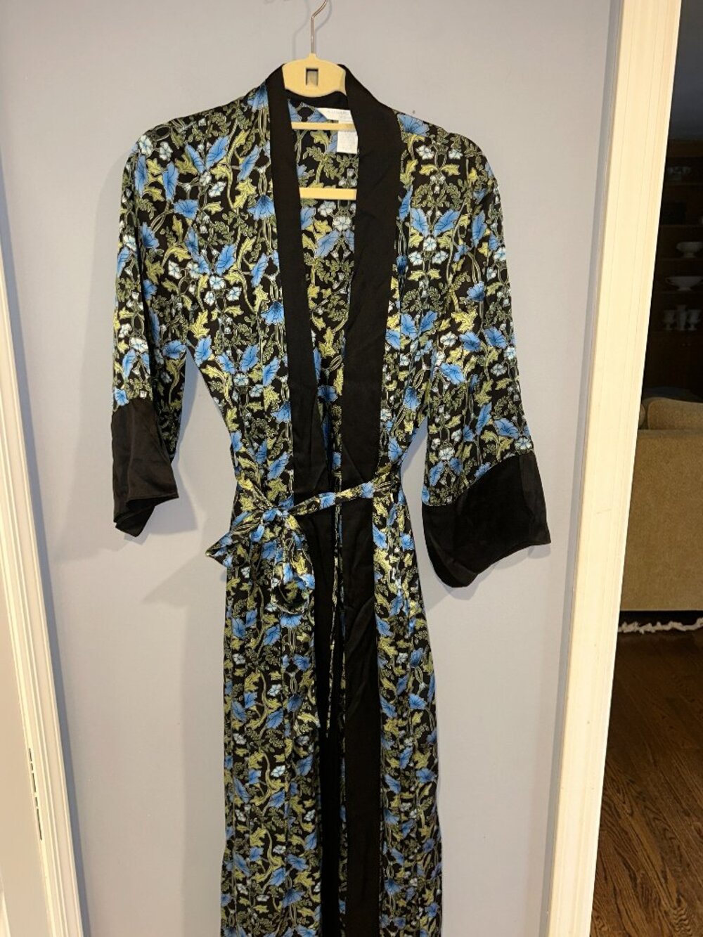 August Silk Intimates 100% Silk Nightgown & Robe Set, Blue Floral, Ladies M/L